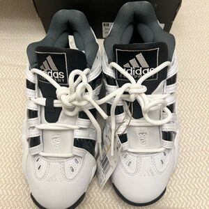 Adidas Crazy 8 Low basketball shoes